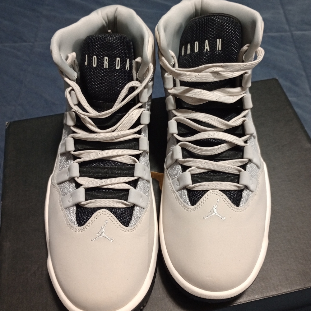 Jordan Max Aura